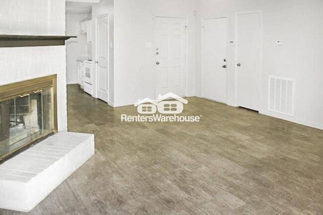 Photo - 3835 Brookwind Dr