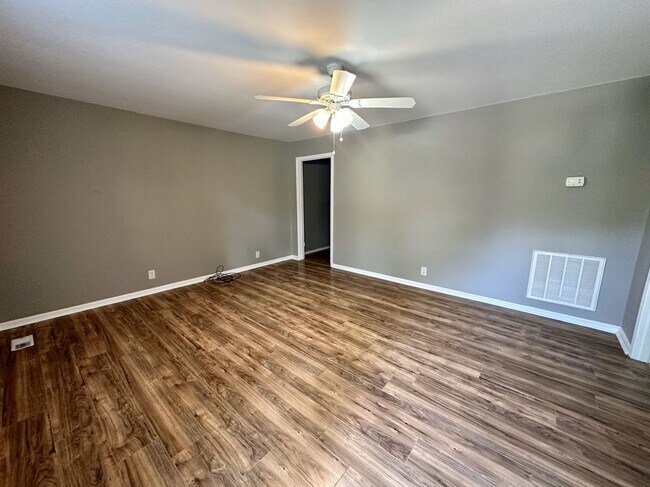 896 Locust Dr Unit 896
