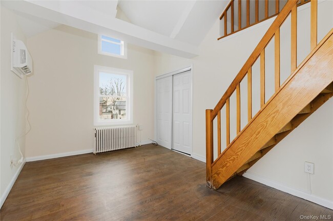 Photo - 2984 Dorlon Pl Unit Upper