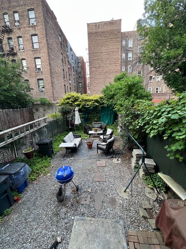 Photo - 507 W 173rd St Unit Great garden floor