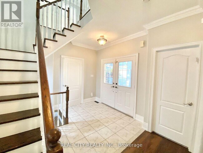 Photo - 830 Old Derry Rd