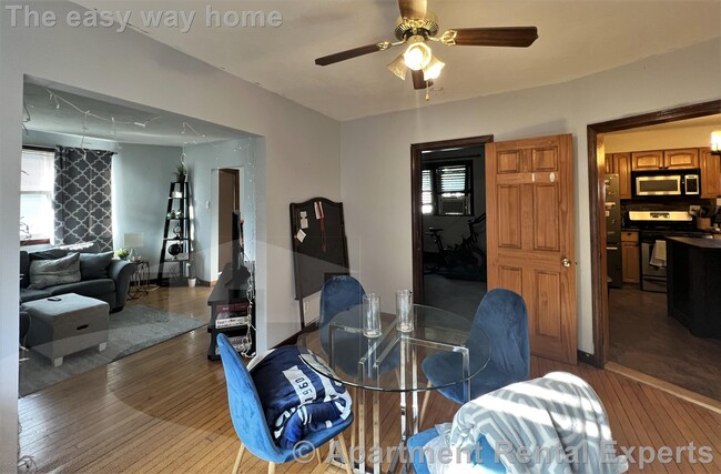 Photo - 10 Winchester Ct Unidad #1