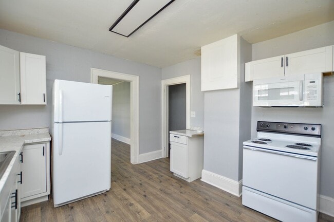 Photo - 705 E Lexington Ave