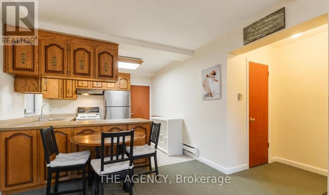 Photo - 75 Keele St Unit 1