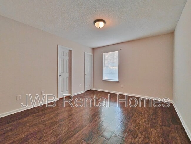 Photo - 4802 Playpen Dr