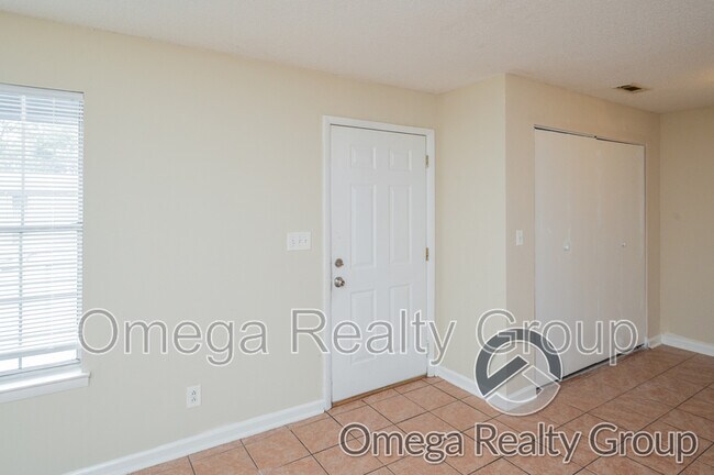 Photo - 3328 Meridian St N Unit Apt 213