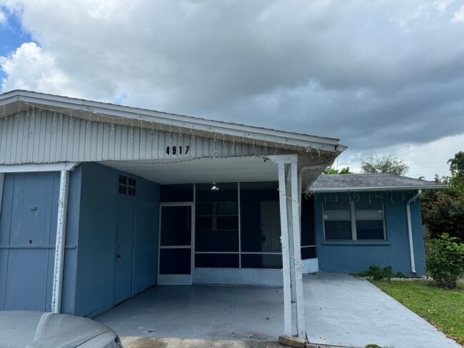 Photo - 4917-4917 21st St W Unidad 4917