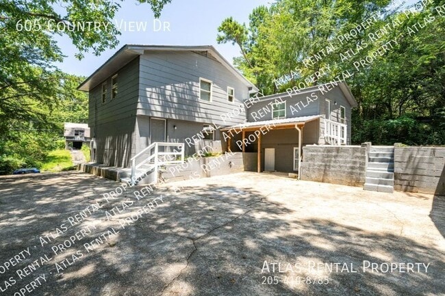 Photo - 605 Country View Dr NE