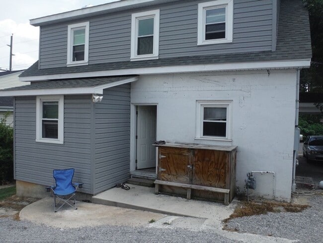 104 Madison St