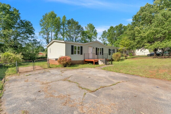 Photo - 92 Dryden Ave