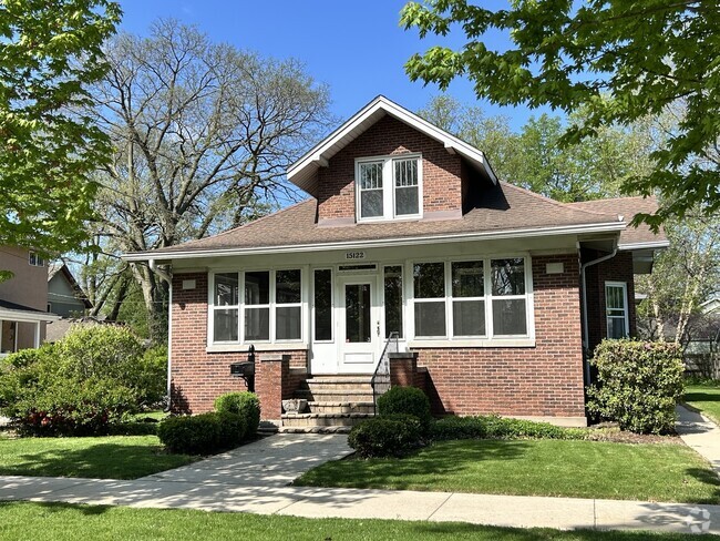 Building Photo - 15122 S Illinois St Rental