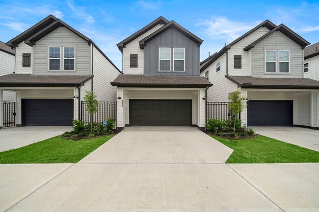 New construction 3 bedroom, 2.5 bathroom h... - New construction 3 bedroom, 2.5 bathroom h... House