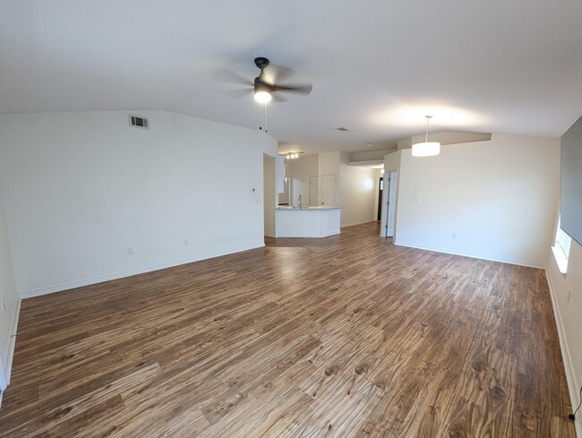 Photo - 1020 Freeport Ct