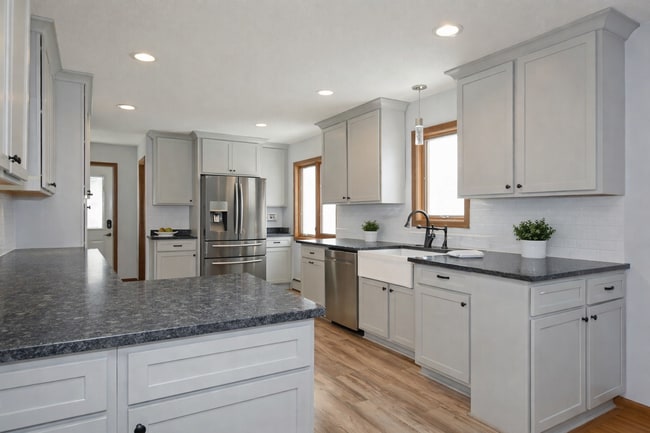 Building Photo - Spacious 4 bedroom home in Beautiful Prior Lake, MN