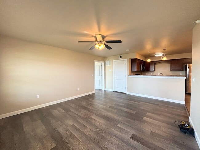1415 Genesis Dr