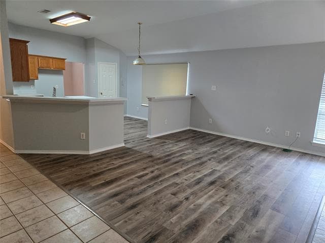 Photo - 1401 Mockingbird Ln