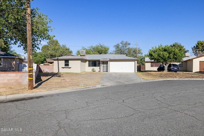 Photo - 45308 12th St W Casa
