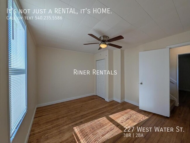 Photo - 227 W Water St