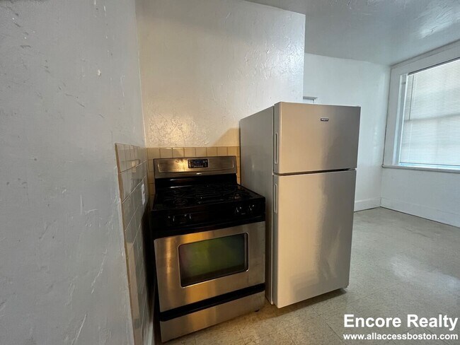 Photo - 4 Adella Pl Unit 1