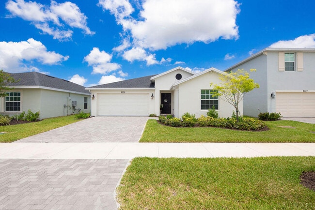 Photo - 6339 Windwood Wy
