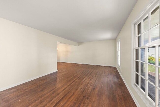 Photo - 345 Green Valley Dr