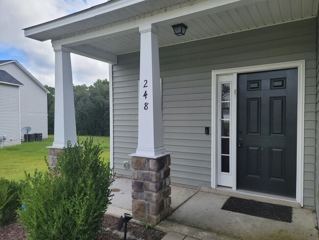 Photo - Beautiful 2 Story Home Located Outside of Fayetteville and Fort Bragg!