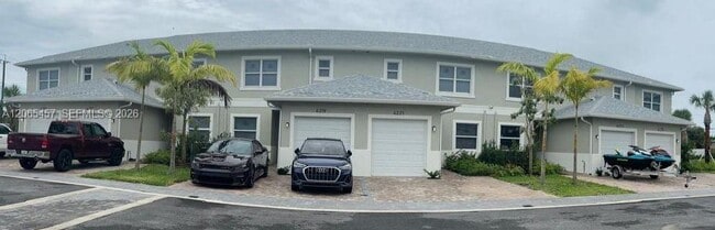 Photo - 4215 Gulfstream Rd