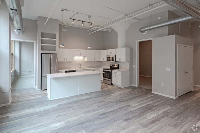 3BR, 2BA - C1 1534 SF