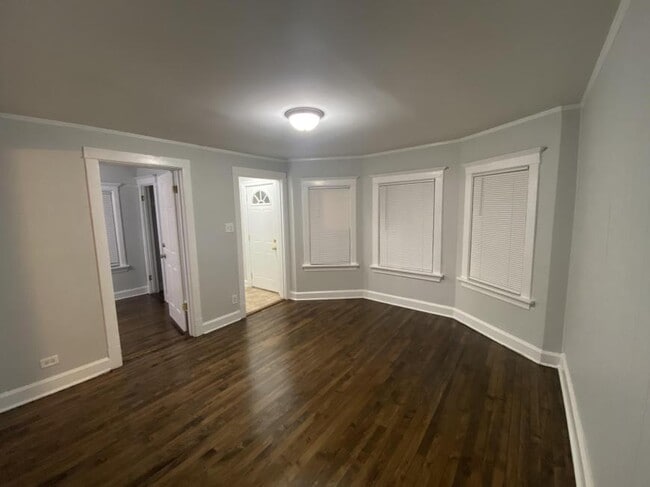 2 bedroom in Chicago IL 60618 - 2 bedroom in Chicago IL 60618 Condo Unit 1