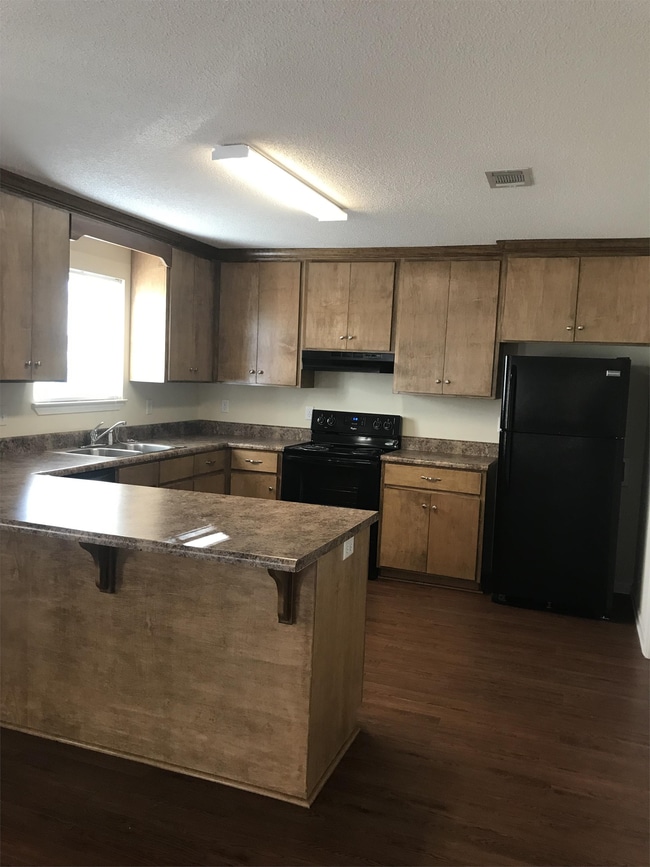 Photo - 2808 Davis Rd