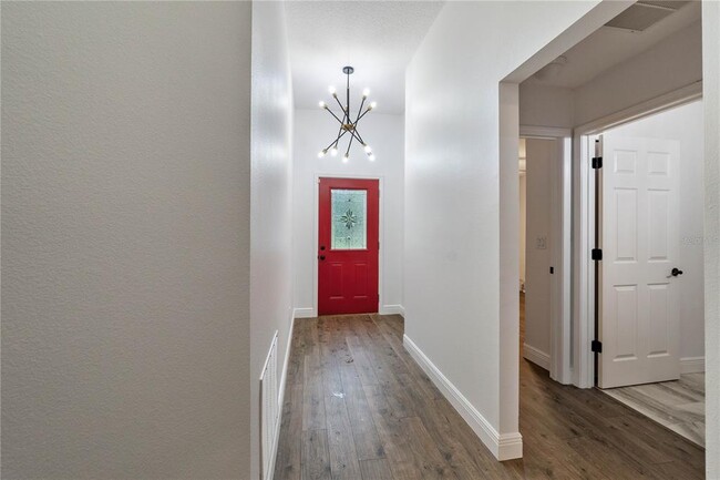 Photo - 137 Wellwood Ln