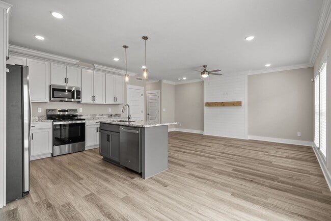 Photo - Sango Drive 3 Bedroom Condo For Rent!