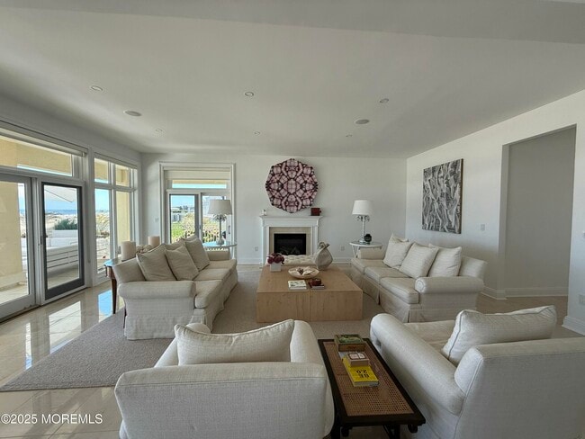 Photo - 31 Riviera Dr