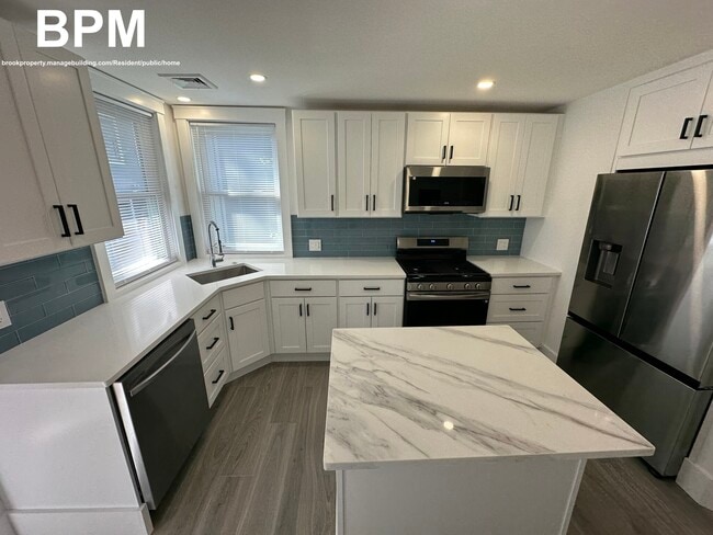 Photo - 452 Centre St Unit 2