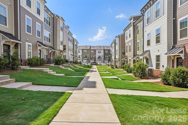 Photo - 342 Freeland Pk Dr