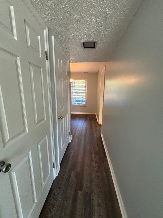 Photo - 119 Sterling Ct