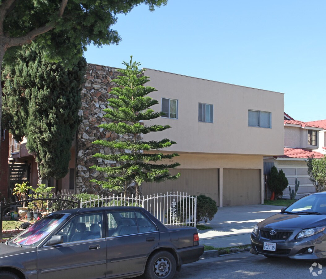 Photo - 6019 Templeton St