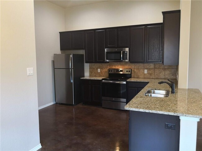 Building Photo - 233 Joanne Lp