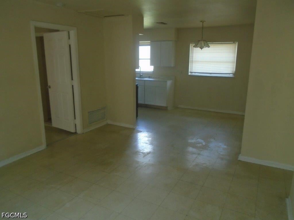 Photo - 2625 Linhart Ave