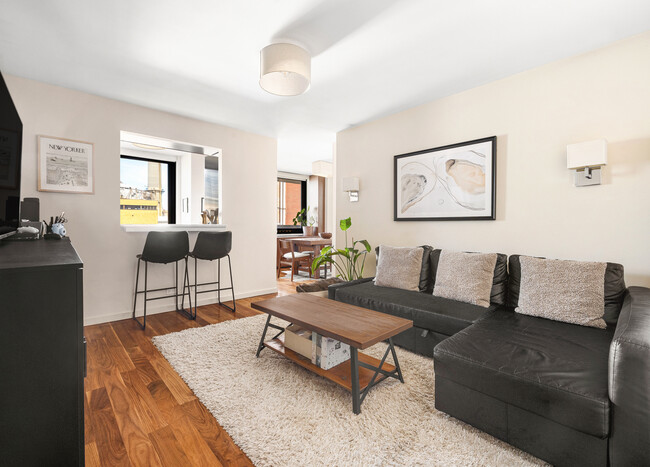 Photo - 515 E 72nd St Unidad 9B Rental