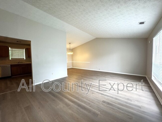Photo - 7156 Lone Oak Way