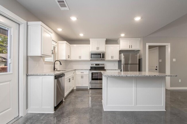 Photo - 106 Hemlock Ave