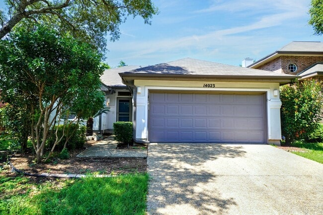 Photo - Beautiful Home in the desirable Shavano Ga...