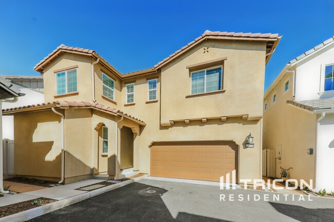 Building Photo - 28178 Dwight Dr Rental