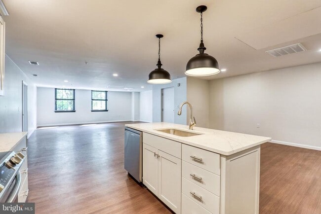 Photo - 210 E Boscawen St Unit 204