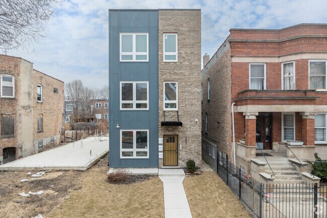 Photo - 6227 St. Lawrence