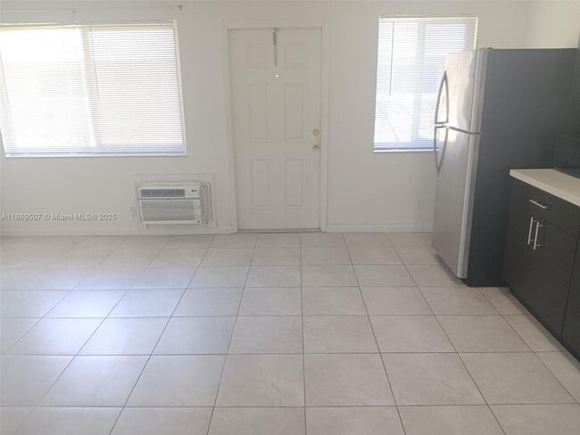 Photo - 2334 Grant St Unit 2336