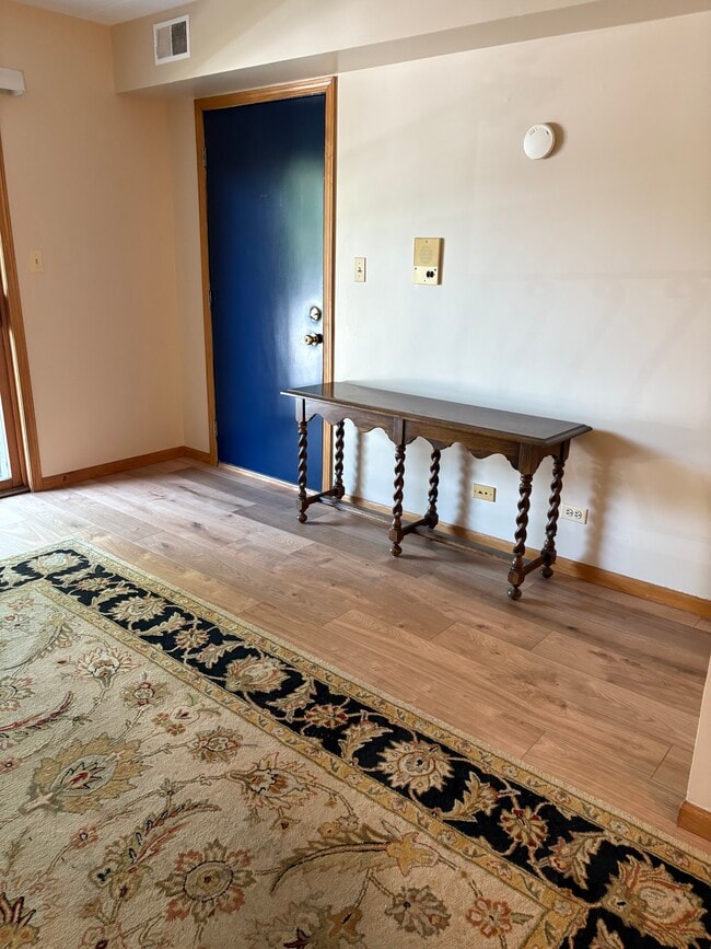 Entrance - 3121 S Harlem Ave Unit 2N