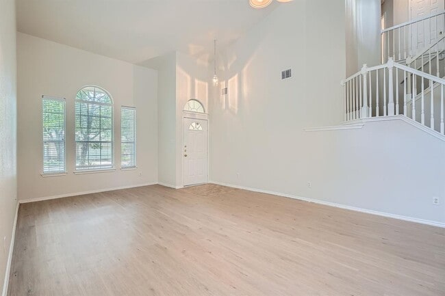 Photo - 2608 Dryden St