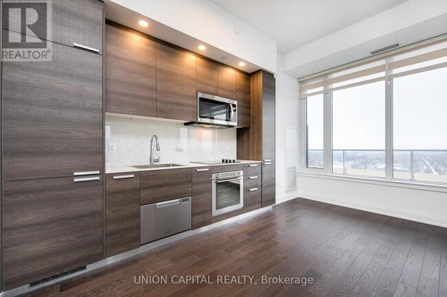 Photo - 75 Canterbury Pl Unit PH206